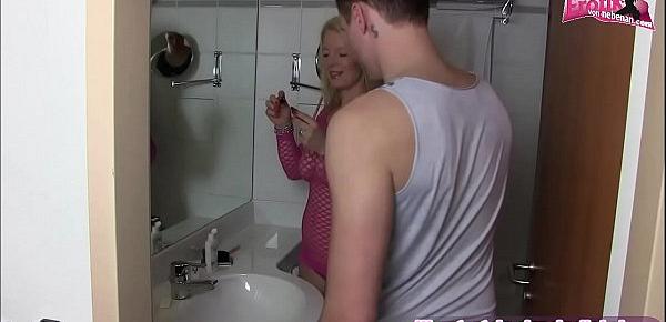  Deutsche Mutter macht amateur porno mit Bad mit ihrem Sohn und schluckt sperma